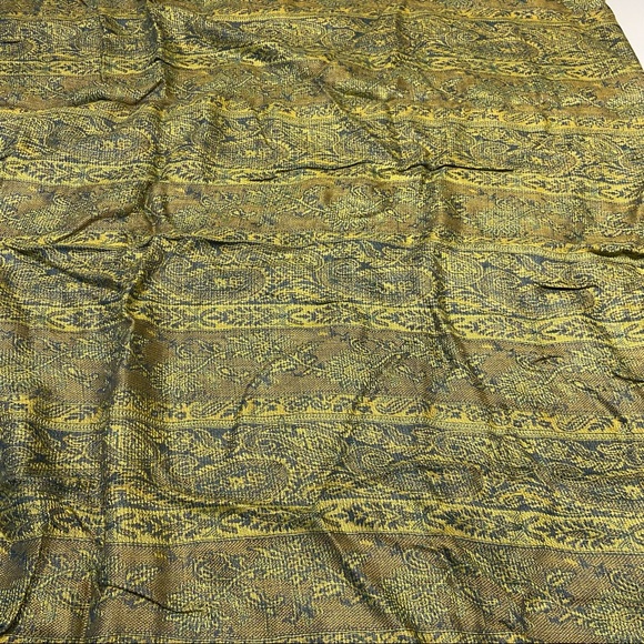 Green Patterned Pashmina - Picture 3 of 6